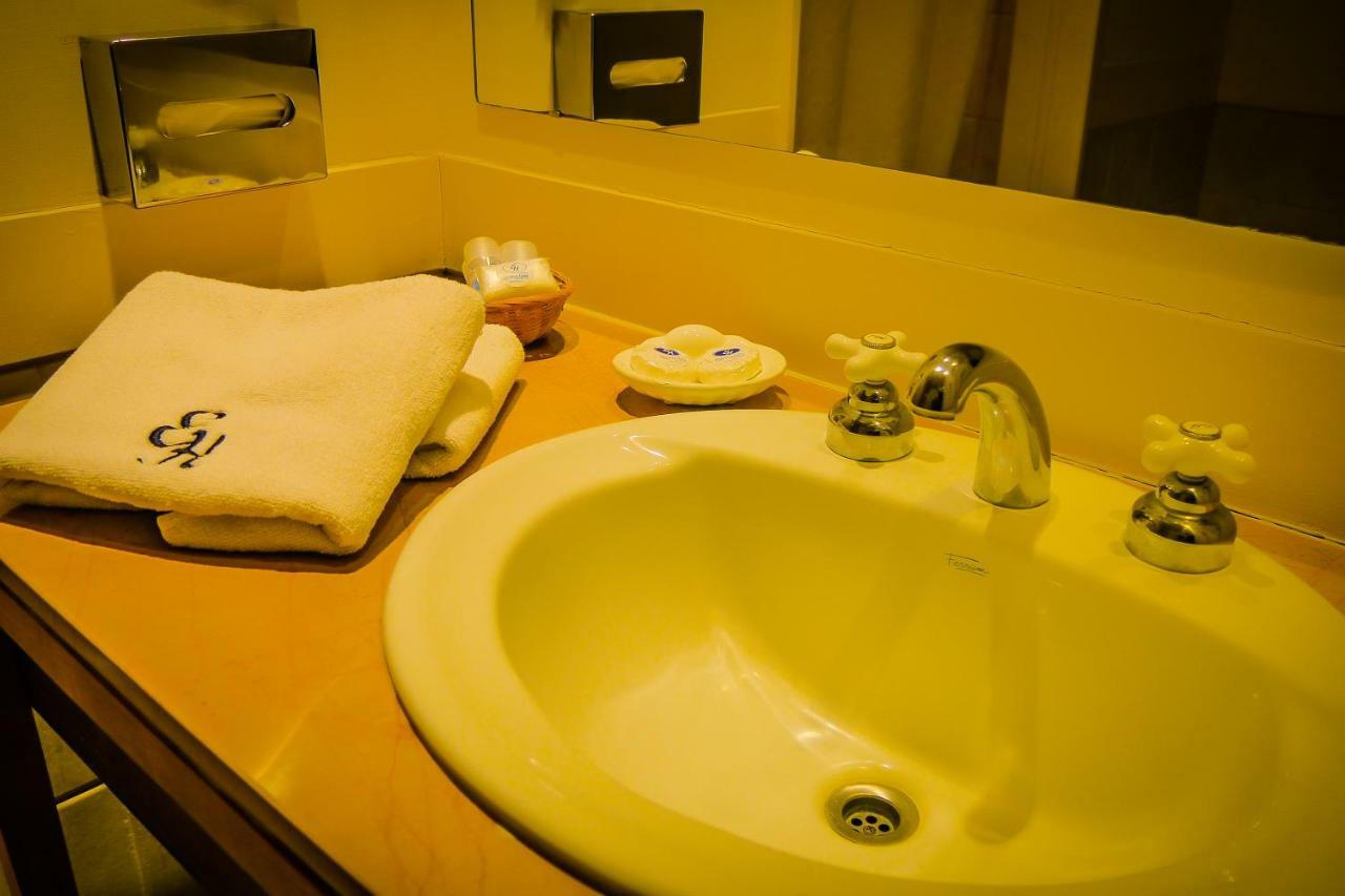 Elegance Hotel טנדיל חדר תמונה
